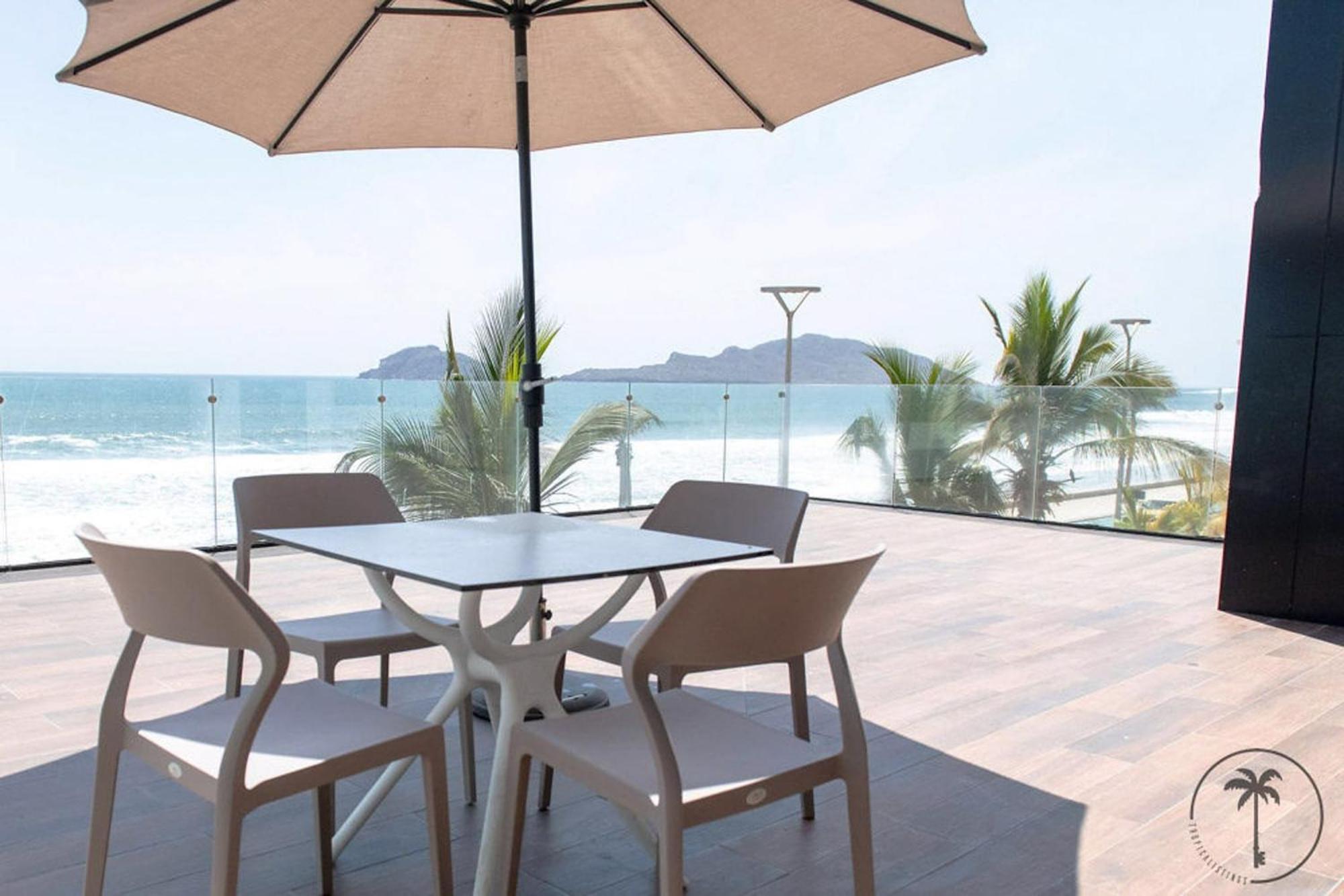 דירות מזטלן Terraza Con Vista Al Mar Y A Atardeceres מראה חיצוני תמונה