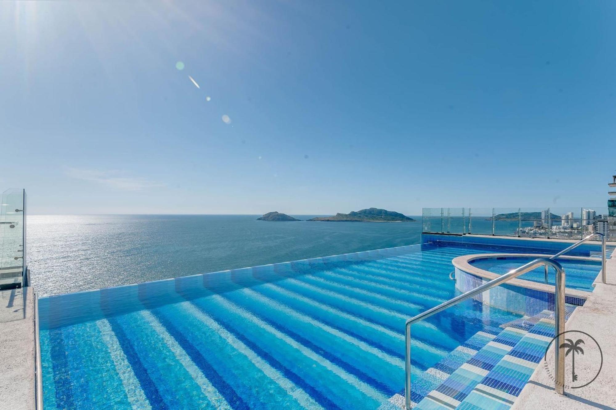 דירות מזטלן Terraza Con Vista Al Mar Y A Atardeceres מראה חיצוני תמונה